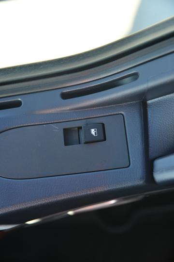 �й����� HOWO TX7�ؿ� 480���� 6X4 LNGǣ����ͼƬ