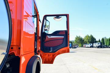 �й����� HOWO TX7�ؿ� 480���� 6X4 LNGǣ����ͼƬ