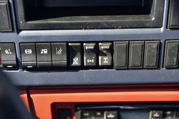 �й����� HOWO TX7�ؿ� 480���� 6X4 LNGǣ����ͼƬ