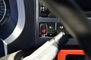 �й����� HOWO TX7�ؿ� 480���� 6X4 LNGǣ����ͼƬ