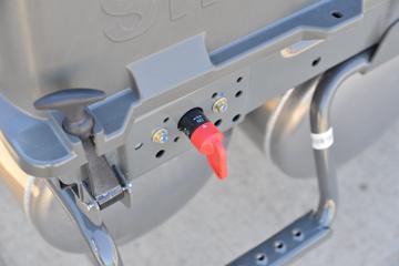 �й����� HOWO TX7�ؿ� 480���� 6X4 LNGǣ����ͼƬ