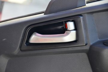 �й�����HOWO ���� 140���� 4X2 ƽ�����䳵(����)(ZZ5047TPBH3315F145H)ͼƬ