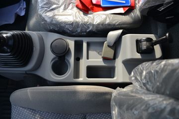 �й�����HOWO ���� 140���� 4X2 ƽ�����䳵(����)(ZZ5047TPBH3315F145H)ͼƬ