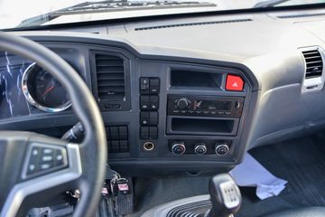 �й�����HOWO ���� 140���� 4X2 ƽ�����䳵(����)(ZZ5047TPBH3315F145H)ͼƬ