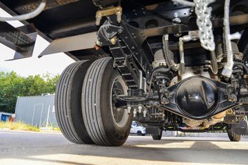 �й�����HOWO ���� 140���� 4X2 ƽ�����䳵(����)(ZZ5047TPBH3315F145H)ͼƬ