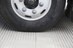 欧马可 智蓝HS 4.5T 4.14米单排插电式混合动力厢式轻卡14.016kWh