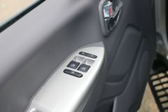 福田 奥铃新捷运 青春飞扬版 151马力 3.83米排半栏板轻卡(万里扬8档)(BJ1048V9JDA-AB2)