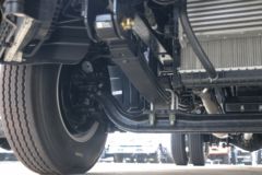 福田 奥铃新捷运 青春飞扬版 151马力 3.83米排半栏板轻卡(万里扬8档)(BJ1048V9JDA-AB2)