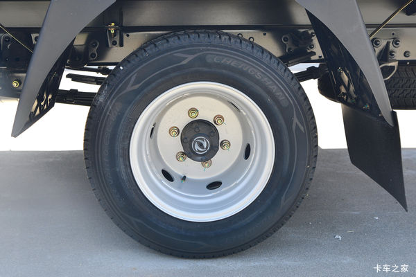 东风 小霸王W17 1.6L 123马力 3.6米单排栏板小卡