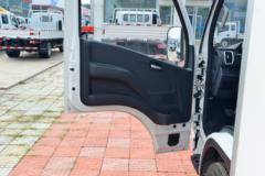 跃进 福运S80 95马力 4X2 3.55米冷藏车(国六)(SH5043XLCPEDBNZ)