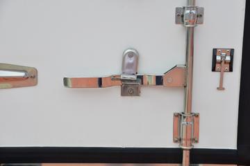 Ծ�� ����S80 95���� 4X2 3.55����س�(����)(SH5043XLCPEDBNZ)ͼƬ