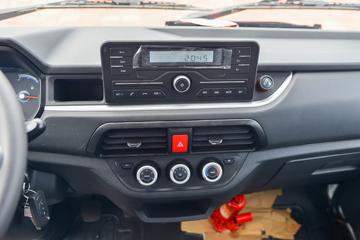 Ծ�� ����S80 95���� 4.05�׵��Ų�դʽС��ͼƬ