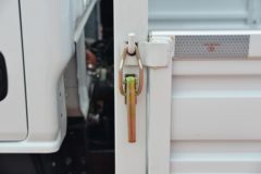 跃进 福星S100V 116马力 4.05米单排栏板小卡(SH1043PFDCNZ2)