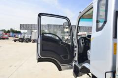 陕汽商用车 德龙G1 137马力 3.82米排半栏板轻卡(法士特8档)(SX1041NP6331)