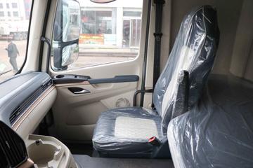 �������� ����H5V 480���� 6X4 LNG�Զ���ǣ����(Һ��)(LZ4250H7DM1)ͼƬ