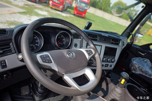 许昌风神优惠季天龙KL重卡 520马力 6X4 AMT自动挡牵引