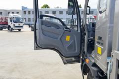 中国重汽HOWO 悍将M 140马力 3.85米排半栏板轻卡(法士特8档)(ZZ1047C3215F145)