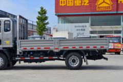 中国重汽HOWO 悍将M 140马力 3.85米排半栏板轻卡(法士特8档)(ZZ1047C3215F145)