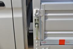 长安跨越王X1 豪华型 1.6L 122马力 汽油 2.55米双排栏板小卡(国六)(SC1031XAS6B)