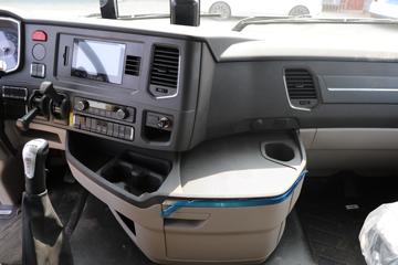 �й����� HOWO Max�ؿ� 530���� 6X4 LNGǣ����(Һ��)ͼƬ