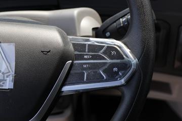 �й����� HOWO Max�ؿ� 530���� 6X4 LNGǣ����(Һ��)ͼƬ