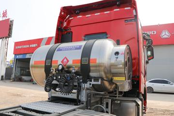 �й����� HOWO Max�ؿ� 530���� 6X4 LNGǣ����(Һ��)ͼƬ