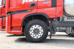 中国重汽 HOWO Max重卡 530马力 6X4 LNG牵引车(液缓)