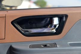 轩德翼9&nbsp;载货车驾驶室                                               图片