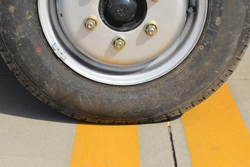 ������Խ��X3 PLUS 2022�� �콢�� 1.6L ���� 122���� 3.3�׵�������΢��(����)(SC1034NGD6B1)ͼƬ