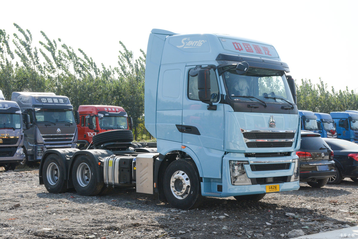 中国重汽 HOWO TH7重卡 570马力 6X4 AMT自动挡牵引车(国六)