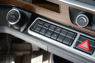 �й����� HOWO TH7�ؿ� 570���� 6X4 AMT�Զ���ǣ����(����)ͼƬ