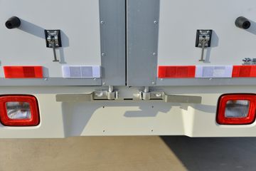 ���� ����Qһ��ʽ ������ 1.6L 120���� ���� 3.09�׵�����ʽ΢��(BJ5030XXY4JV6-73)ͼƬ