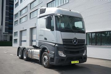 奔驰 Actros 重卡 优享版 480马力 6X4 AMT自动挡牵引车(国六)(BJ4266Y6DHL-A2)