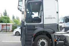 奔驰 Actros 重卡 优享版 480马力 6X4 AMT自动挡牵引车(国六)(BJ4266Y6DHL-A2)