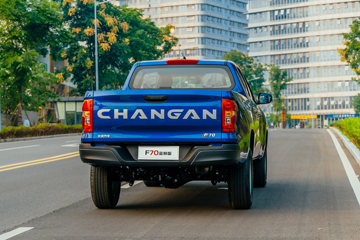 ���� F70 ������ ������ 2.0T���� 233���� �Զ����� ����˫��Ƥ��ͼƬ