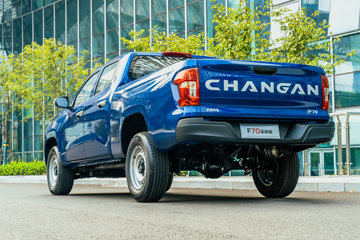 ���� F70 ������ ������ 2.0T���� 233���� �Զ����� ����˫��Ƥ��ͼƬ