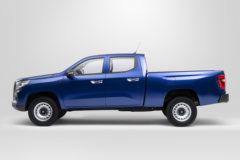 长安 F70 蓝鲸版 创富型 2.0T汽油 233马力 手动两驱 长轴双排皮卡