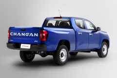 长安 F70 蓝鲸版 创富型 2.0T汽油 233马力 手动两驱 长轴双排皮卡