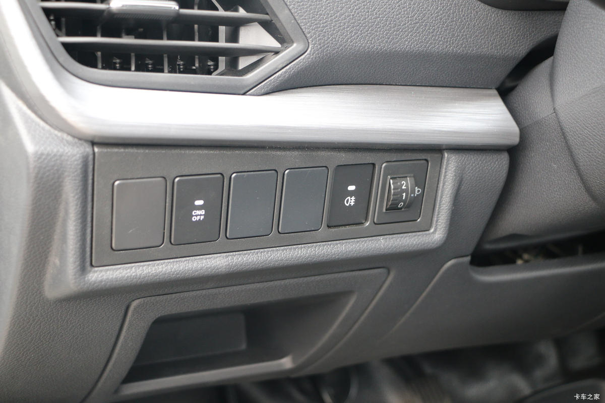  ³M60 2023  1.6L 105 CNG 2ջ()()ʻ