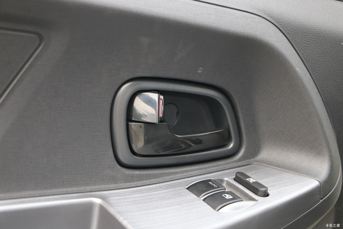  ³M60 2023  1.6L 105 CNG 2ջ()()ʻ