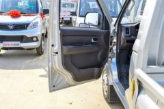 福田 祥菱V2 豪华型 1.6L 122马力 汽油 3.3米单排栏板微卡(BJ1030V3JV7-52)