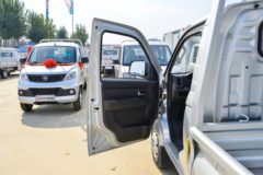 福田 祥菱V2 豪华型 1.6L 122马力 汽油 3.3米单排栏板微卡(BJ1030V3JV7-52)