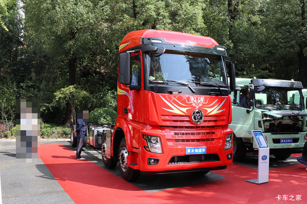 三环十通 昊龙 全新X5版 300马力 8X2R 9.6米栏板载货车(STQ1312L16Y4A6)