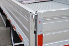 福田 欧马可X 122马力 3.95米排半栏板轻卡(BJ1044VAJA6-3A)