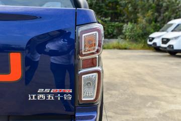 ʮ  2023 캽 2.5T 150 Զ ˫ƤͼƬ