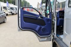 解放 虎6G 140马力 3.82米排半栏板轻卡(法士特8档)