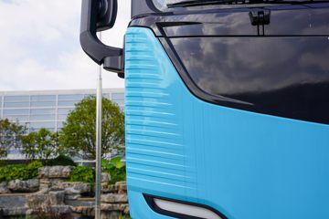 ��һ�ؿ� ��ɽSE 6X4 ����ʽ���綯ǣ����437kWhͼƬ