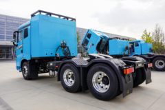 三一重卡 江山SE 6X4 换电式纯电动牵引车437kWh