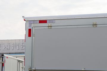 ���� ����M Pro 1.6L 122���� ���� 3.3���Ű���������ʽ΢��(BJ5032XYK5PV5-11)ͼƬ