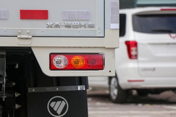 ���� ����M Pro 1.6L 122���� ���� 3.3���Ű���������ʽ΢��(BJ5032XYK5PV5-11)ͼƬ